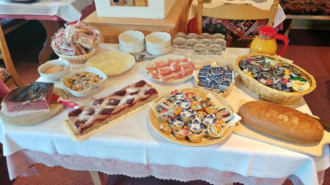 Bed and Breakfast Garni Gabrieli Corvara In Badia Esterno foto